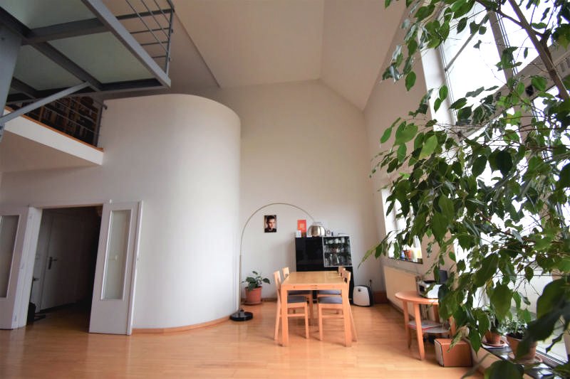 Main image thumbnail