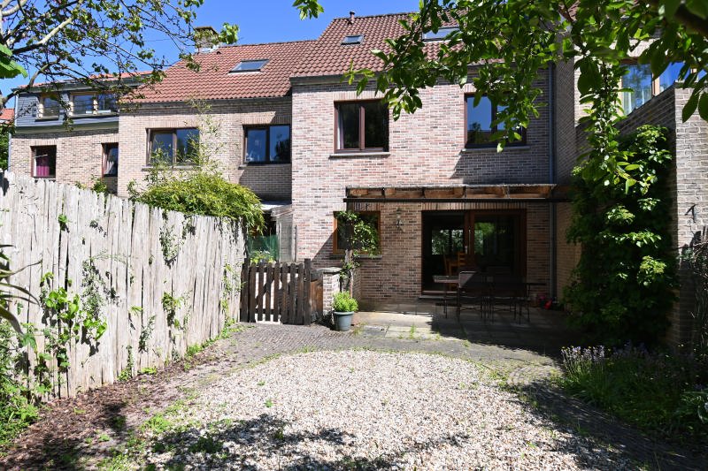 Main image thumbnail