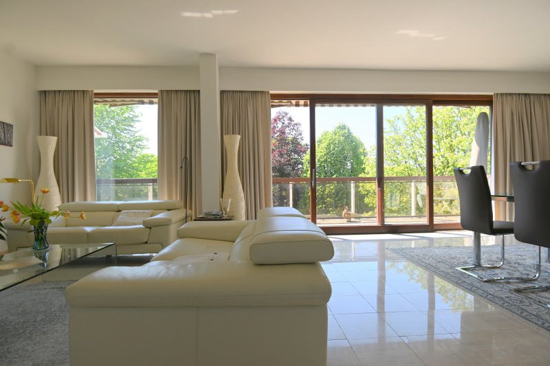 Main image thumbnail