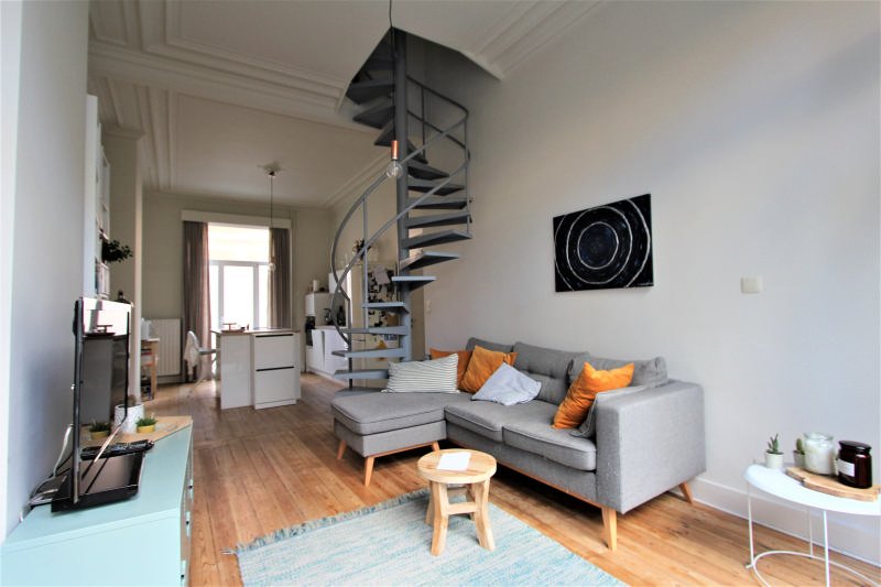 Main image thumbnail