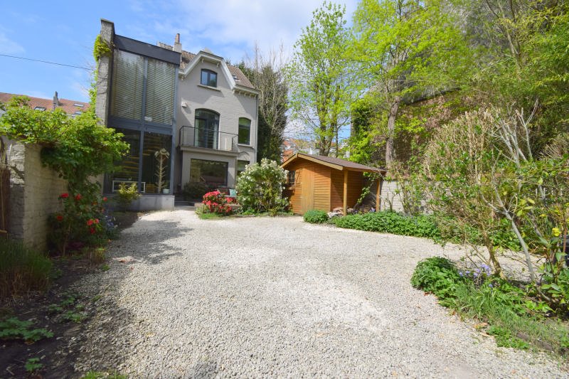 Main image thumbnail