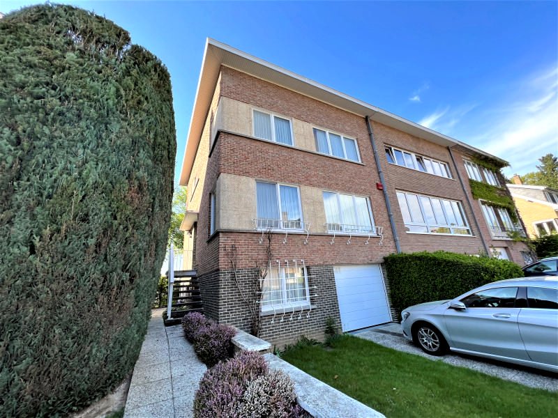 Main image thumbnail