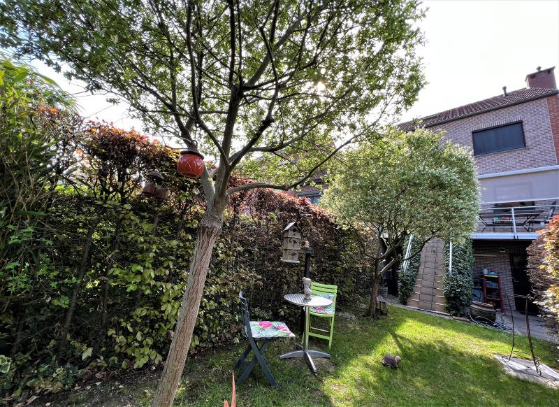 Main image thumbnail