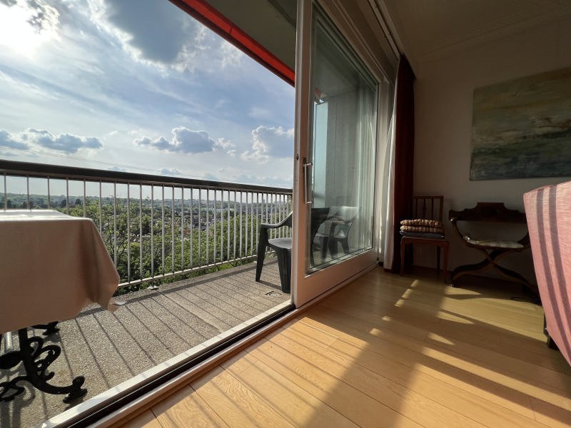 Main image thumbnail