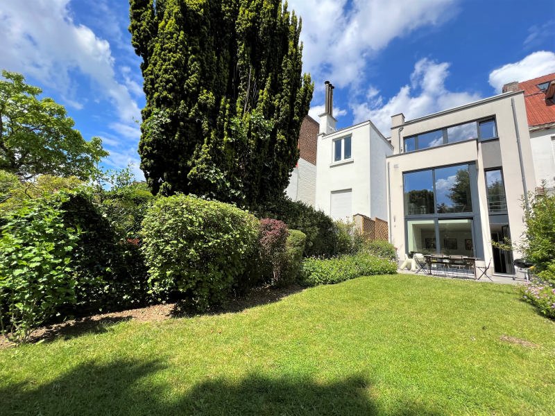 Main image thumbnail