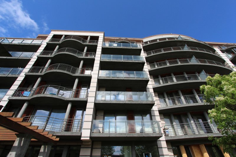 Main image thumbnail