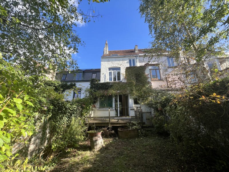 Main image thumbnail