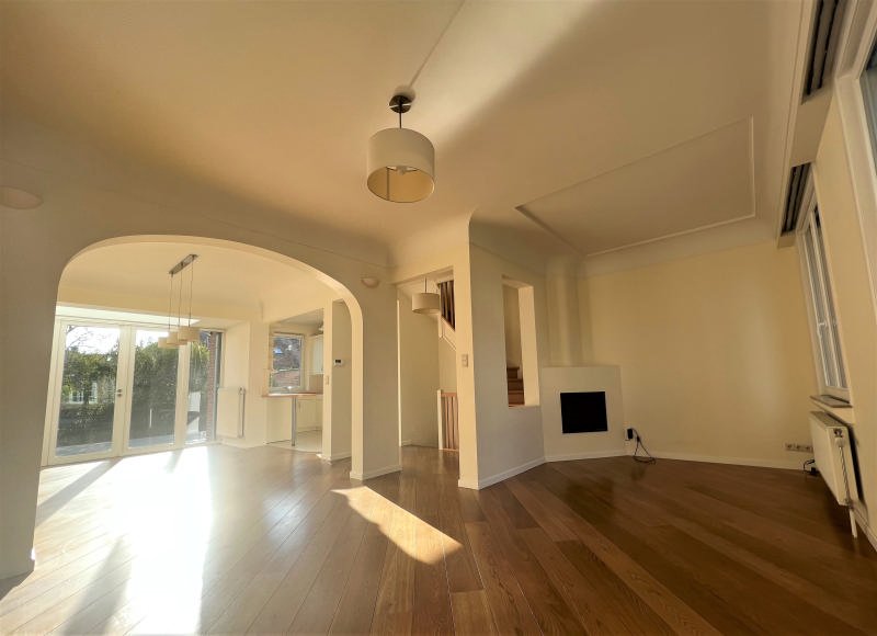 Main image thumbnail