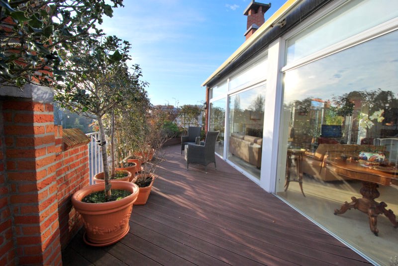 Main image thumbnail