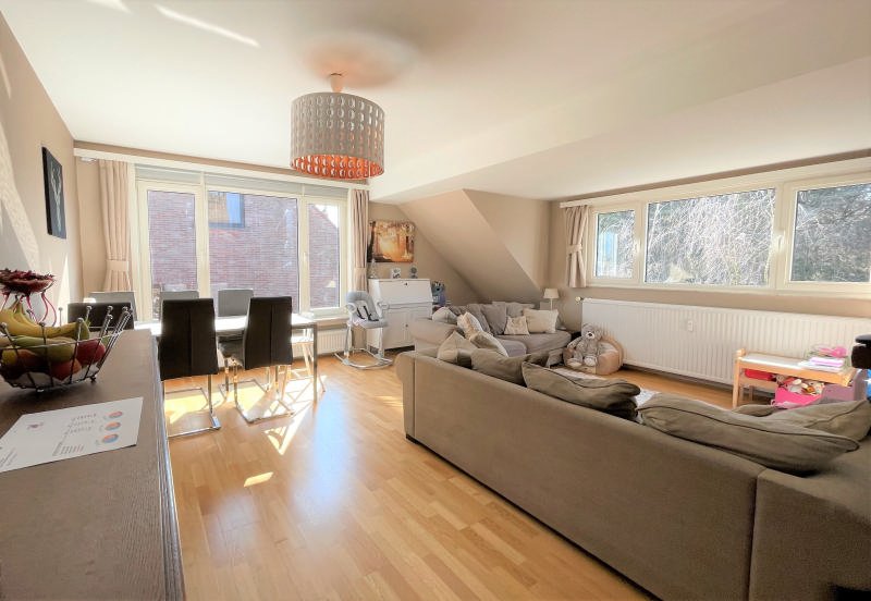 Main image thumbnail