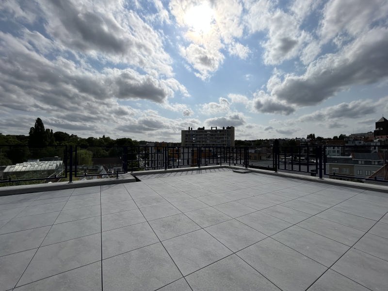 Main image thumbnail