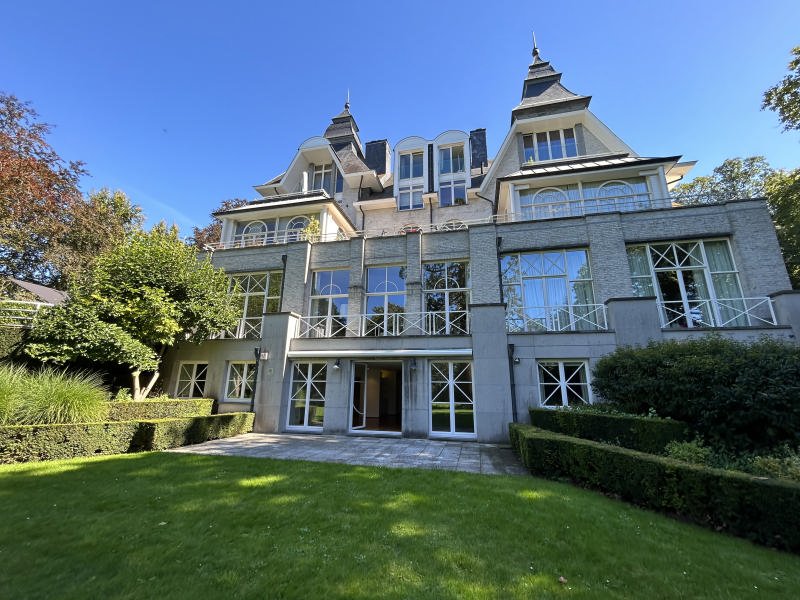 Main image thumbnail