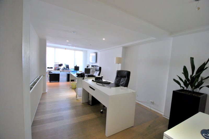 Main image thumbnail