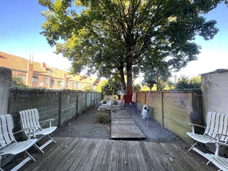 Main image thumbnail