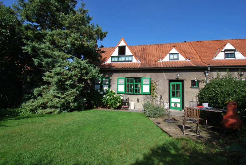 Main image thumbnail