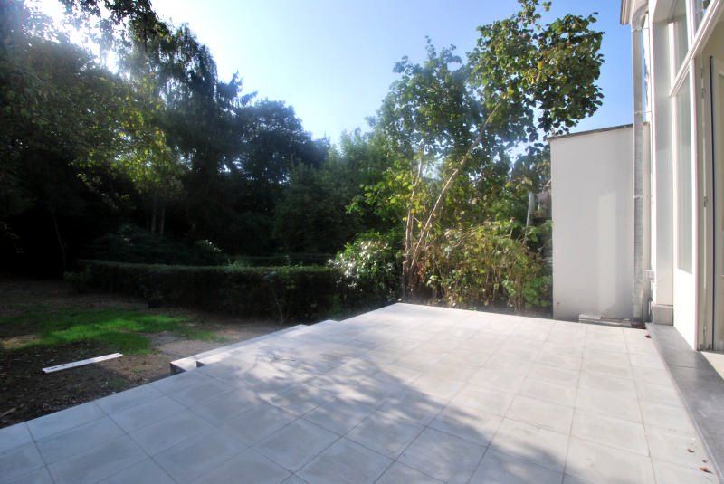 Main image thumbnail