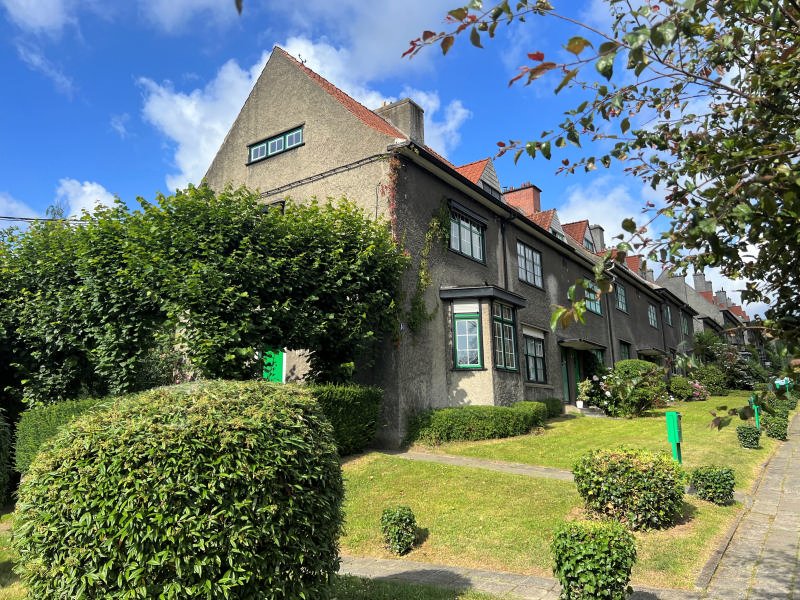 Main image thumbnail