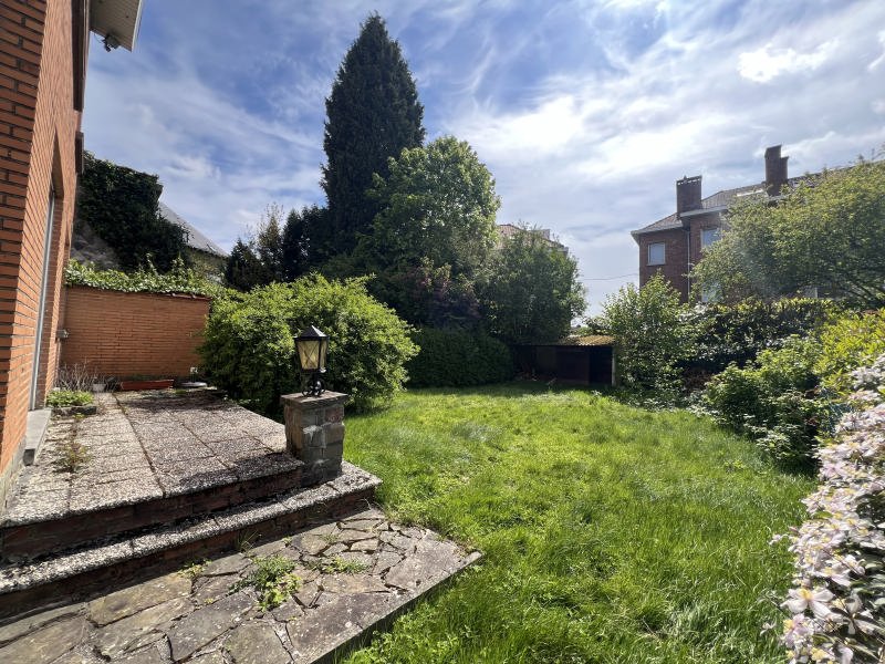 Main image thumbnail