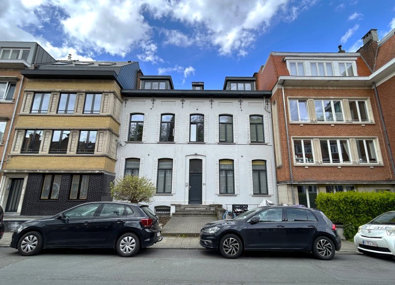 Main image thumbnail