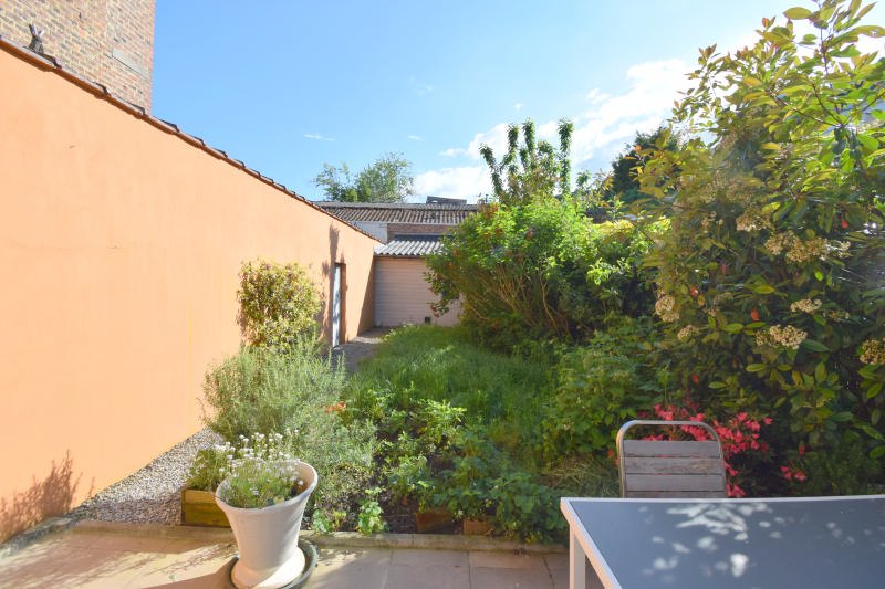 Main image thumbnail