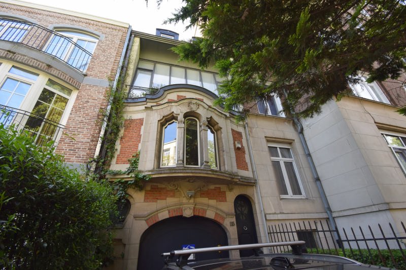 Main image thumbnail