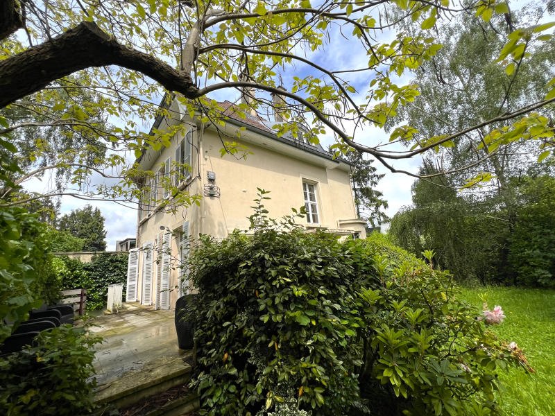 Main image thumbnail