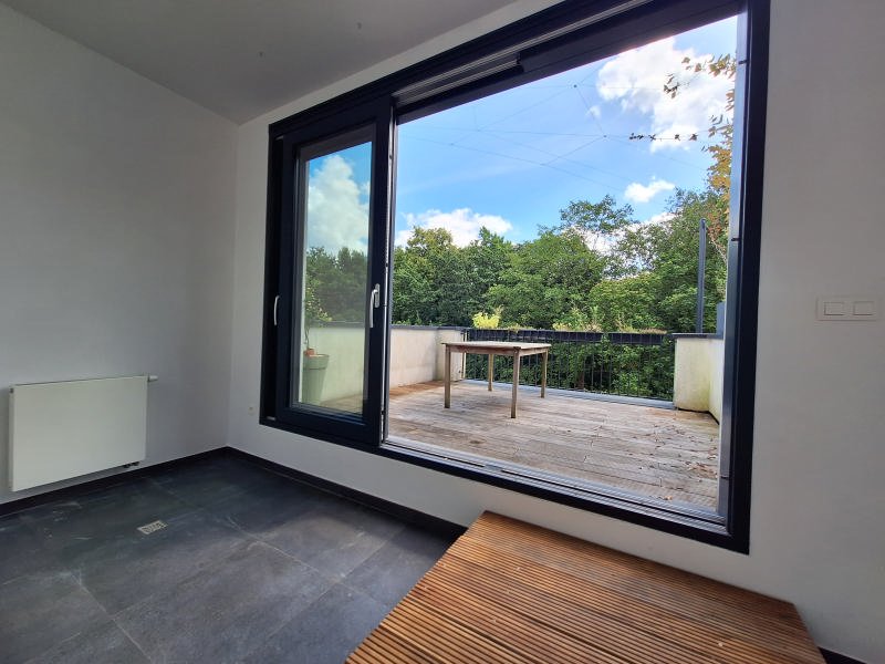 Main image thumbnail