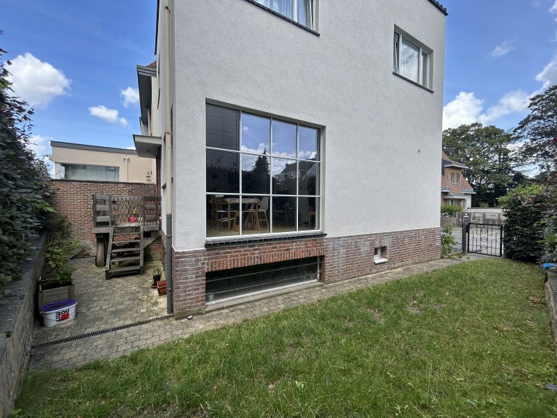 Main image thumbnail