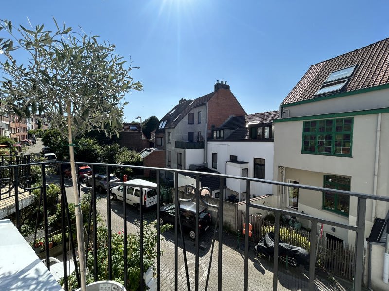 Main image thumbnail