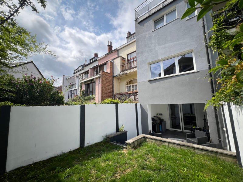 Main image thumbnail