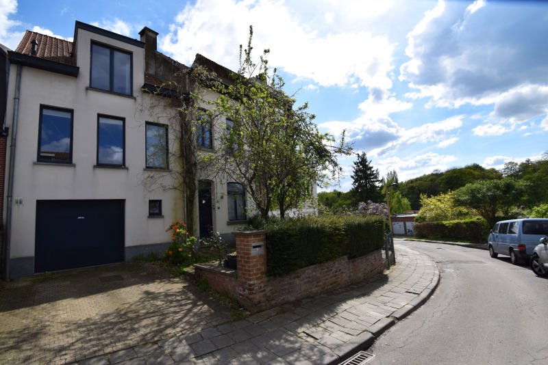 Main image thumbnail