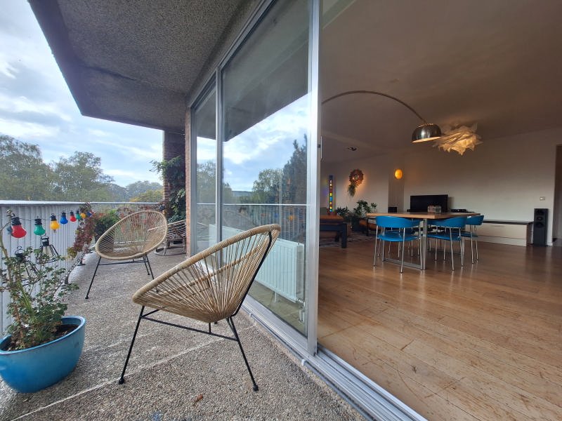 Main image thumbnail