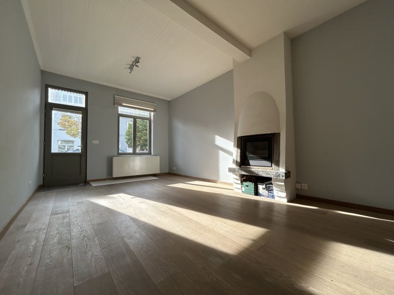 Main image thumbnail