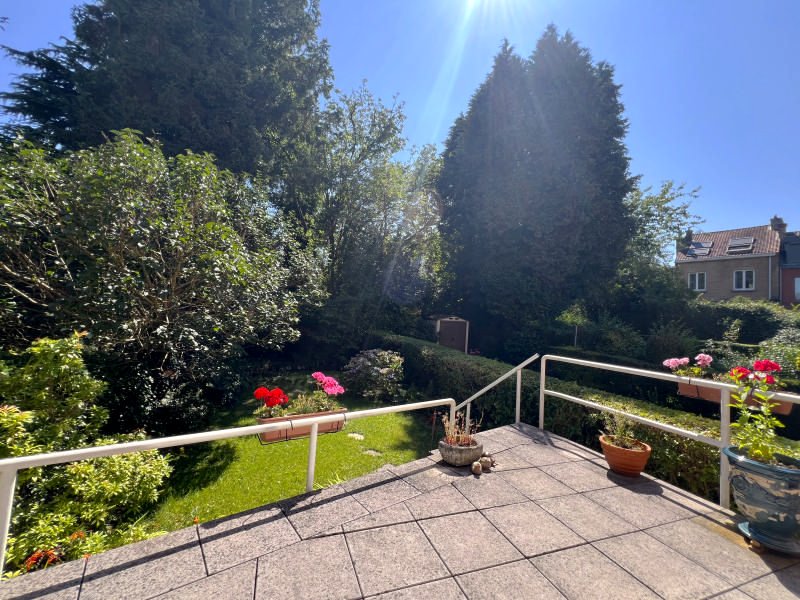 Main image thumbnail