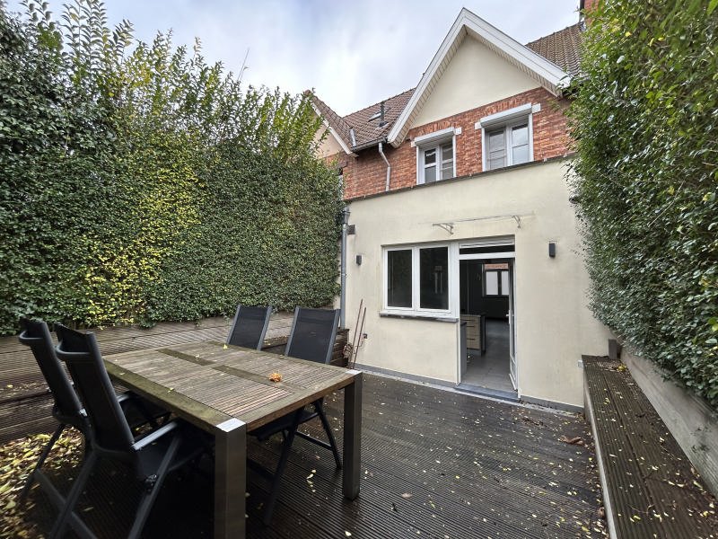 Main image thumbnail