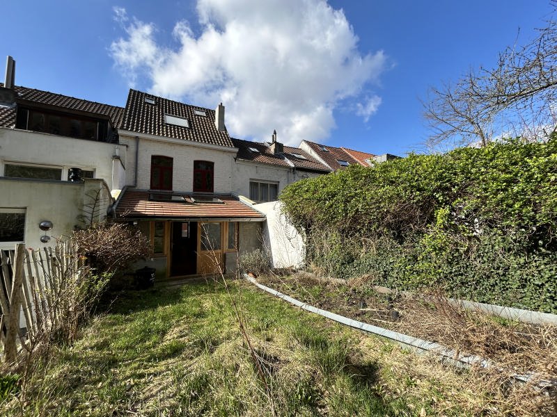 Main image thumbnail