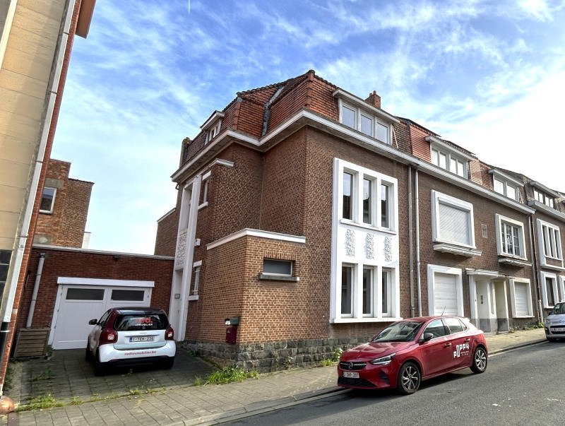 Main image thumbnail