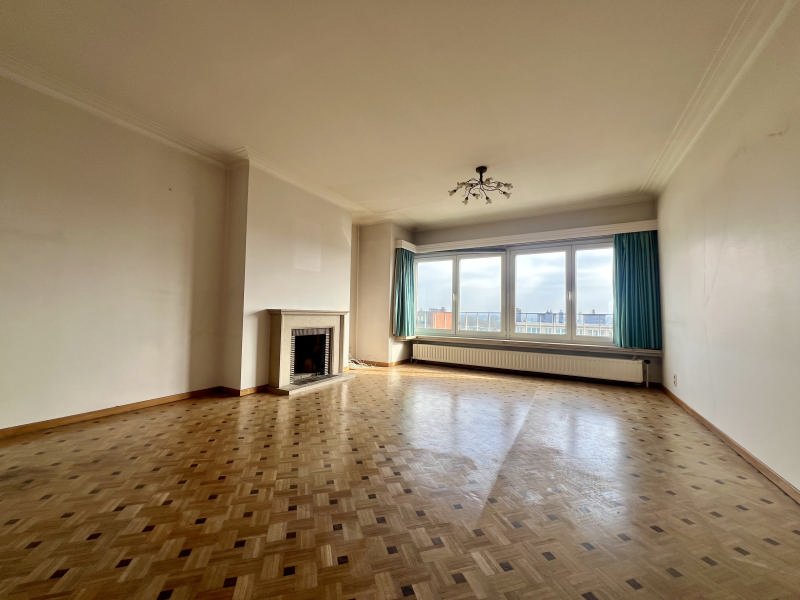 Main image thumbnail