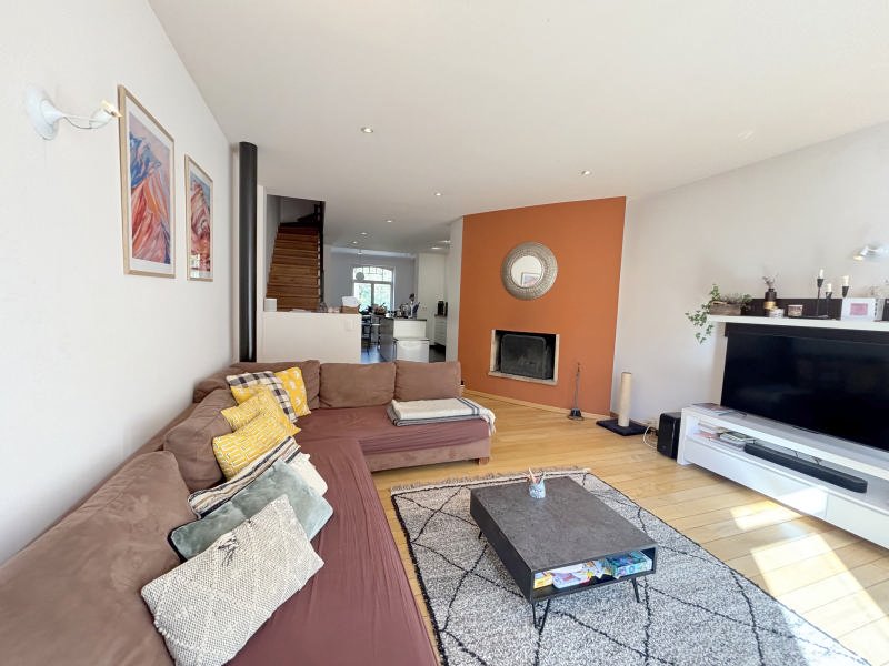 Main image thumbnail