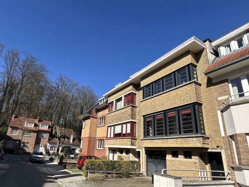 Main image thumbnail