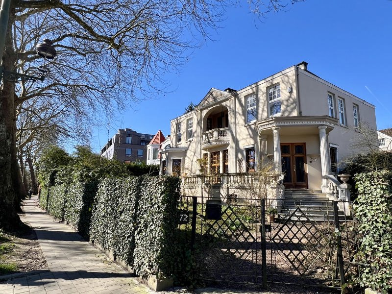 Main image thumbnail