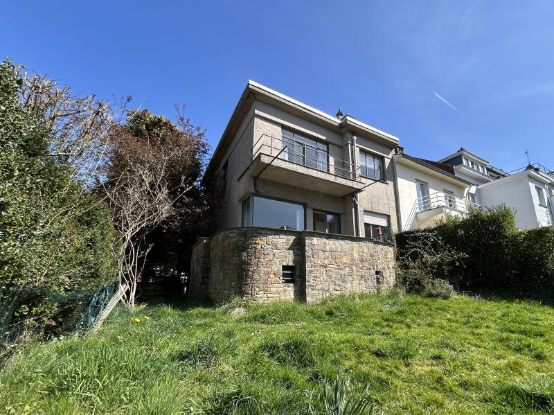 Main image thumbnail