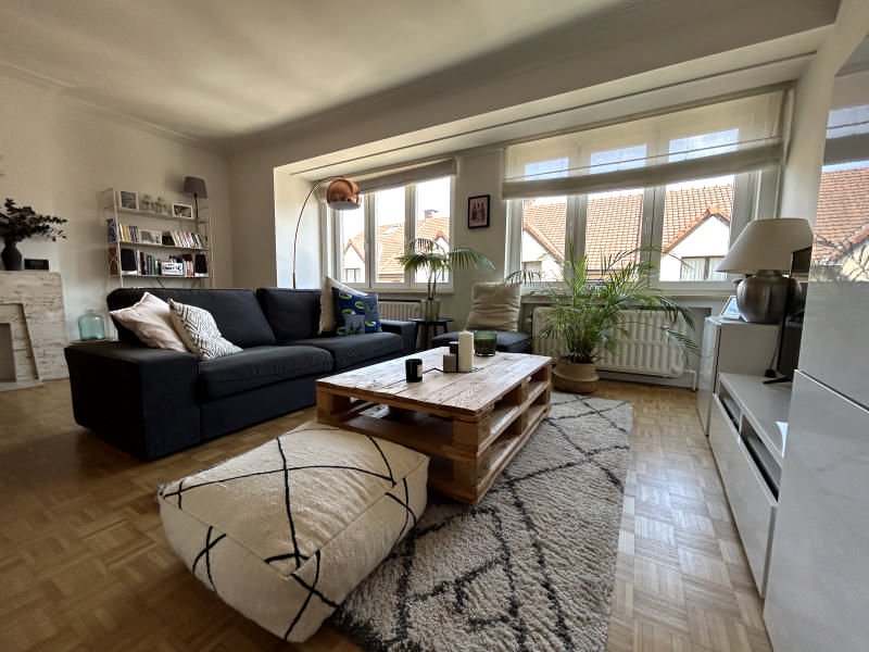 Main image thumbnail