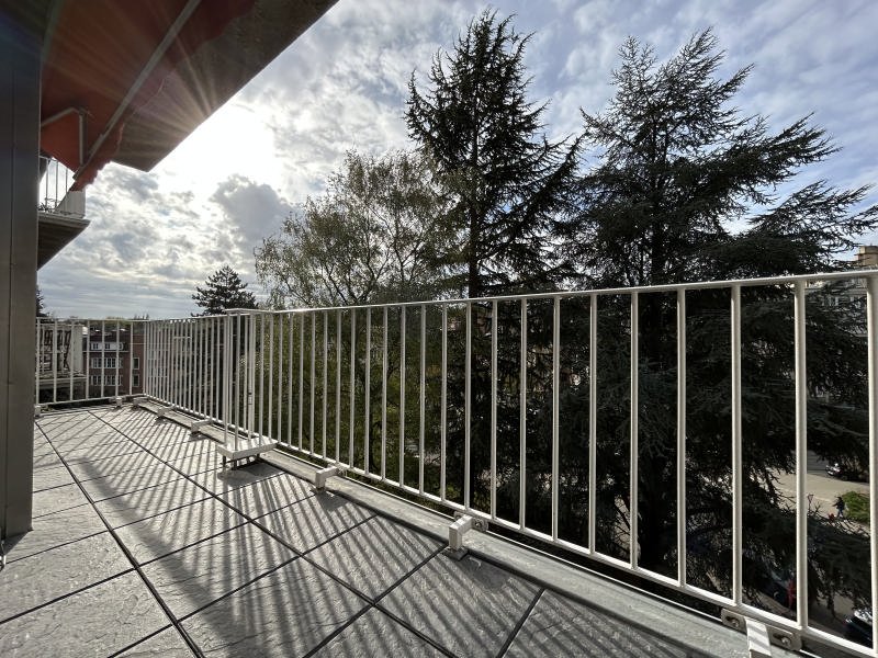 Main image thumbnail