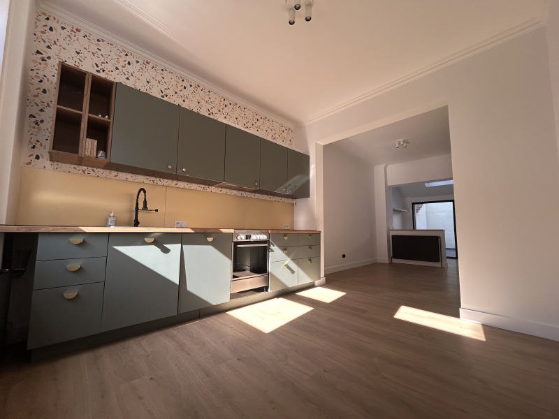 Main image thumbnail