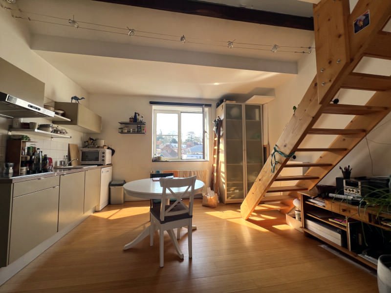 Main image thumbnail