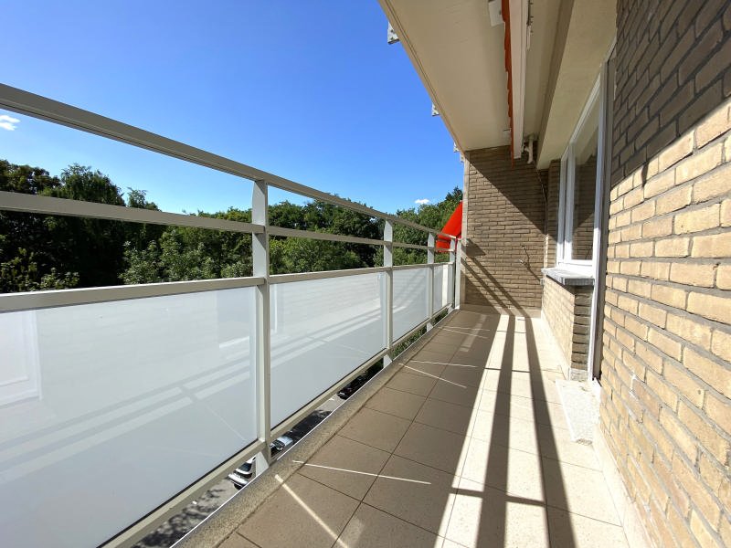 Main image thumbnail