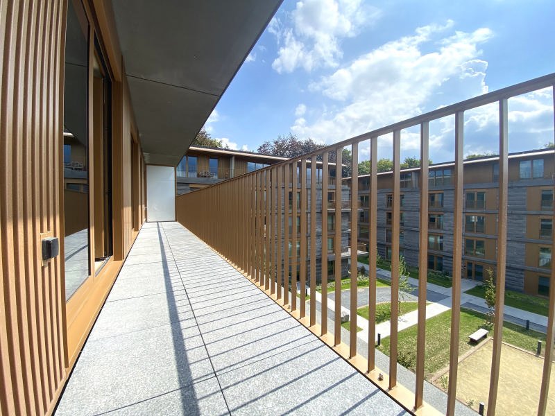 Main image thumbnail