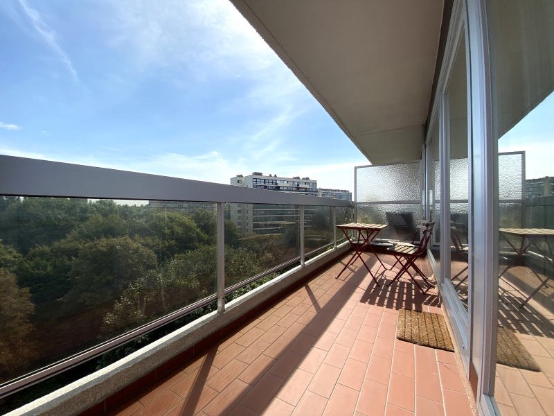 Main image thumbnail