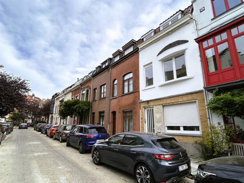 Main image thumbnail